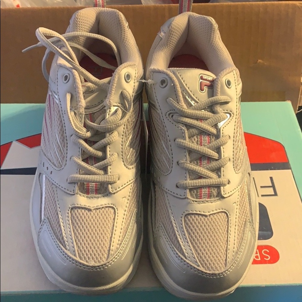 NWT/Box Fila Fit Walk and Sculpt Shoes